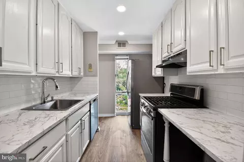 Kitchen - 3234 Hewitt Ave #3-4-B, Silver Spring, MD 20906 photo 1 of 2