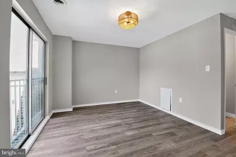 Living - 3234 Hewitt Ave #3-4-B, Silver Spring, MD 20906 photo 5 of 6