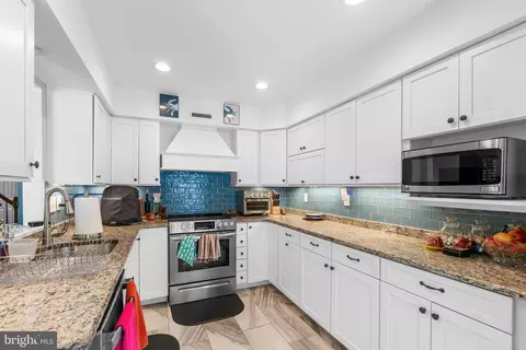 Kitchen - 14010 Valleyfield Dr, Silver Spring, MD 20906 photo 4 of 4