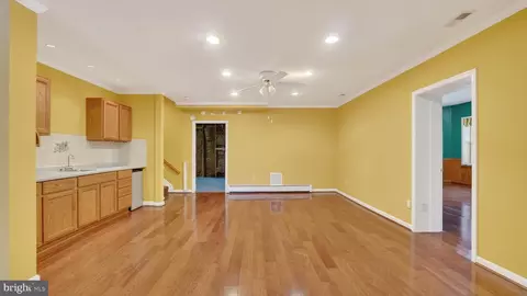 Living - 15022 Snowden Dr, Silver Spring, MD 20905 photo 19 of 27