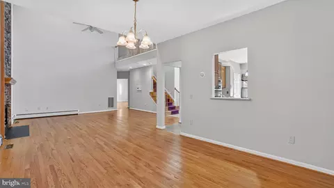 Living - 15022 Snowden Dr, Silver Spring, MD 20905 photo 15 of 27