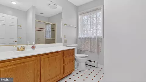 Entry Way - 15022 Snowden Dr, Silver Spring, MD 20905 photo 7 of 10