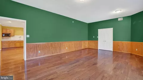 Living - 15022 Snowden Dr, Silver Spring, MD 20905 photo 26 of 27