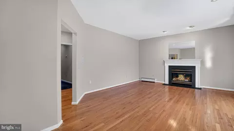Living - 15022 Snowden Dr, Silver Spring, MD 20905 photo 4 of 27