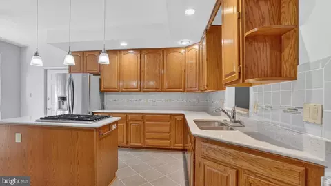 Kitchen - 15022 Snowden Dr, Silver Spring, MD 20905 photo 4 of 5