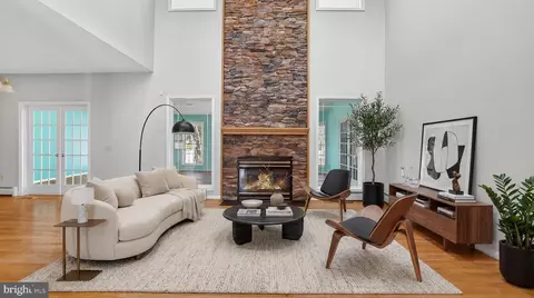 Living - 15022 Snowden Dr, Silver Spring, MD 20905 photo 8 of 27