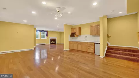 Living - 15022 Snowden Dr, Silver Spring, MD 20905 photo 17 of 27