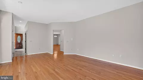 Entry Way - 15022 Snowden Dr, Silver Spring, MD 20905 photo 2 of 10