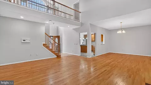Living - 15022 Snowden Dr, Silver Spring, MD 20905 photo 13 of 27