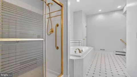 Bath - 15022 Snowden Dr, Silver Spring, MD 20905 photo 1 of 3