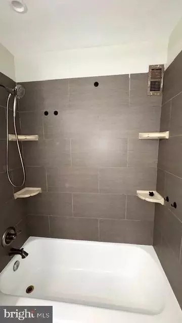 Bath - 8601 Manchester Rd #310, Silver Spring, MD 20901 photo 2 of 2