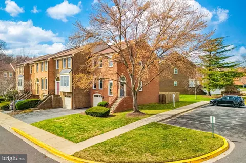 1501 Templeton Pl, Rockville, MD 20852