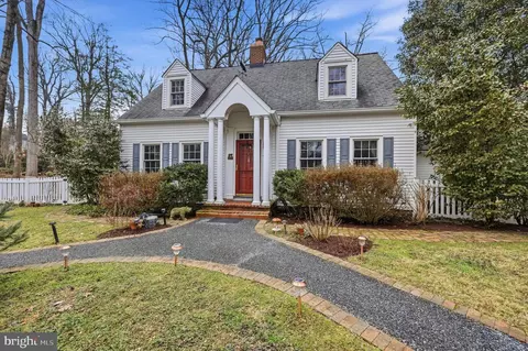 4701 Argyle Ave, Garrett Park, MD 20896