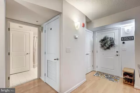 Entry Way - 7923 Eastern Ave #704, Silver Spring, MD 20910 photo 1 of 2