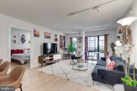 Living - 7923 Eastern Ave #704, Silver Spring, MD 20910 photo 1 of 4