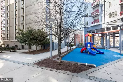 Exterior - 7923 Eastern Ave #704, Silver Spring, MD 20910 photo 2 of 2