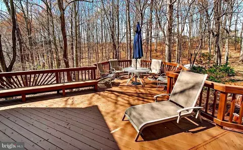 Exterior - 21 Hackett Ct, Poolesville, MD 20837 photo 12 of 17