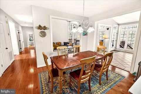 Dining - 21 Hackett Ct, Poolesville, MD 20837 photo 1 of 5