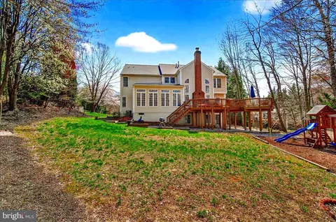 Exterior - 21 Hackett Ct, Poolesville, MD 20837 photo 6 of 17
