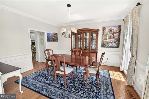 Dining - 21 Hackett Ct, Poolesville, MD 20837 photo 5 of 5