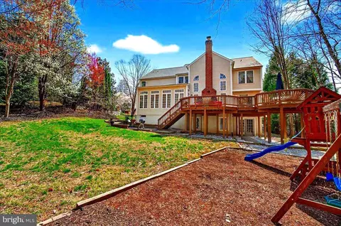 Exterior - 21 Hackett Ct, Poolesville, MD 20837 photo 5 of 17