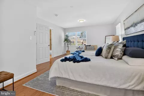 Bedroom - 10605 Meadowhill Rd, Silver Spring, MD 20901 photo 2 of 7