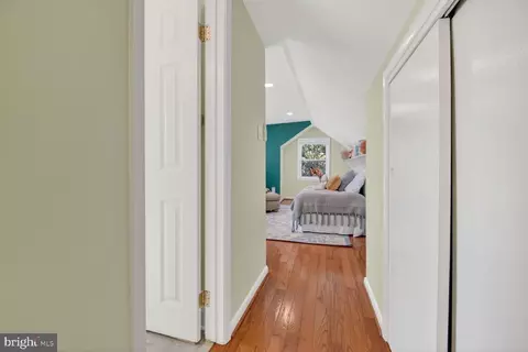 Entry Way - 10605 Meadowhill Rd, Silver Spring, MD 20901 photo 2 of 2