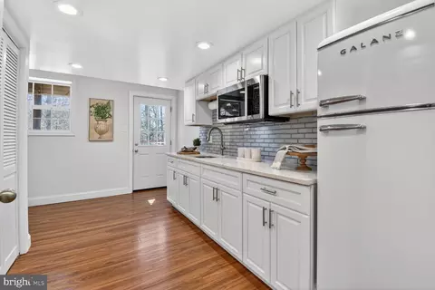 Kitchen - 10605 Meadowhill Rd, Silver Spring, MD 20901 photo 4 of 4
