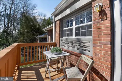 Exterior - 10605 Meadowhill Rd, Silver Spring, MD 20901 photo 6 of 14