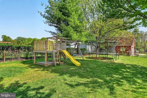 Exterior - 15009 Peachstone Dr, Silver Spring, MD 20905 photo 8 of 9