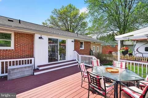Exterior - 15009 Peachstone Dr, Silver Spring, MD 20905 photo 3 of 9