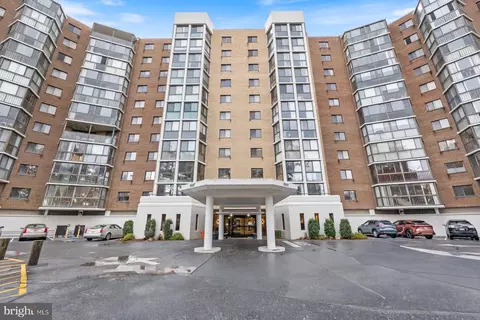 15107 Interlachen Dr #2-801, Silver Spring, MD 20906