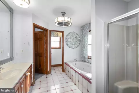 Bath - 13150 Old Columbia Pike, Silver Spring, MD 20904 photo 6 of 10