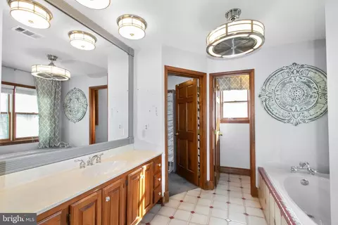 Bath - 13150 Old Columbia Pike, Silver Spring, MD 20904 photo 8 of 10