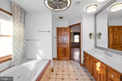 Bath - 13150 Old Columbia Pike, Silver Spring, MD 20904 photo 9 of 10