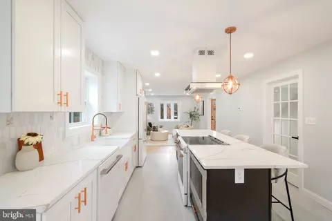 Kitchen - 617 Greenbrier Dr, Silver Spring, MD 20910 photo 4 of 4