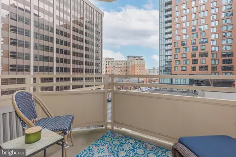 4801 Fairmont Ave #411, Bethesda, MD 20814