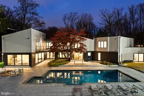 6704 Arroyo Ct, North Bethesda, MD 20852