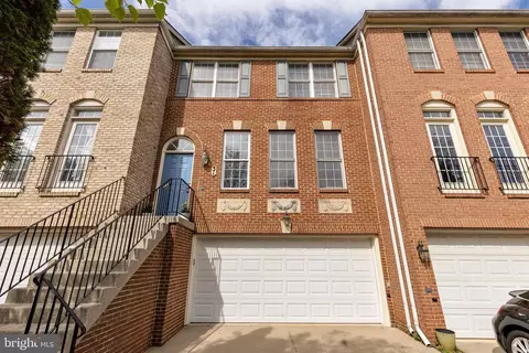 31 Calabash Ct, Rockville, MD 20850