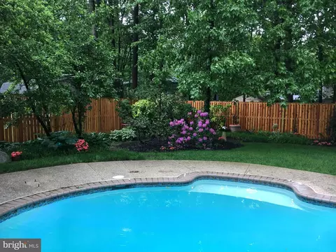 Exterior - 1017 Windmill Ln, Silver Spring, MD 20905 photo 17 of 23