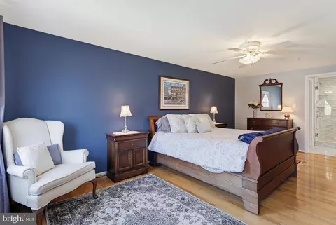 Bedroom - 1017 Windmill Ln, Silver Spring, MD 20905 photo 3 of 6
