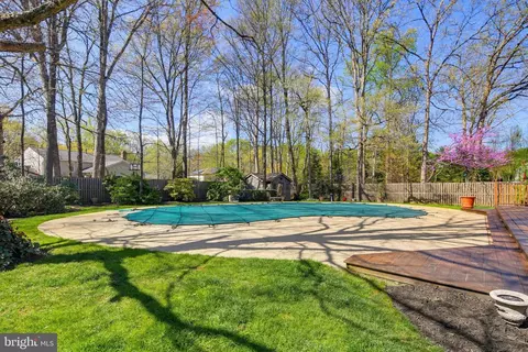 Exterior - 1017 Windmill Ln, Silver Spring, MD 20905 photo 11 of 23