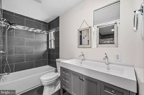 Bath - 9707 Saxony Rd, Silver Spring, MD 20910 photo 1 of 4