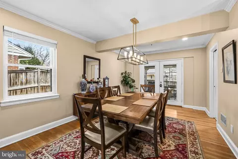 Dining - 9707 Saxony Rd, Silver Spring, MD 20910 photo 1 of 2