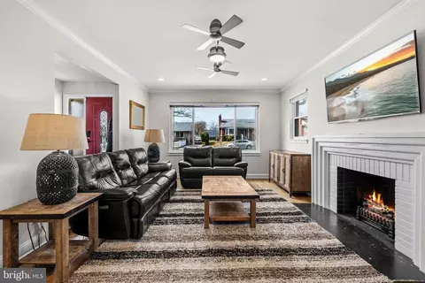 Living - 9707 Saxony Rd, Silver Spring, MD 20910 photo 1 of 1