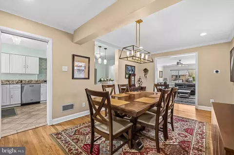 Dining - 9707 Saxony Rd, Silver Spring, MD 20910 photo 2 of 2