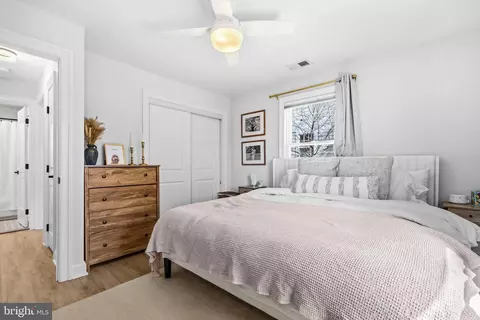 Bedroom - 5 Ericsson Rd, Cabin John, MD 20818 photo 6 of 8