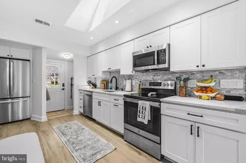 Kitchen - 5 Ericsson Rd, Cabin John, MD 20818 photo 1 of 1