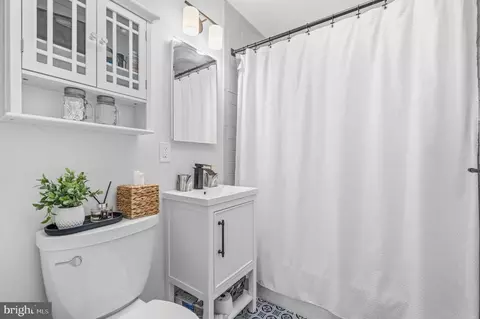 Bath - 5 Ericsson Rd, Cabin John, MD 20818 photo 1 of 1