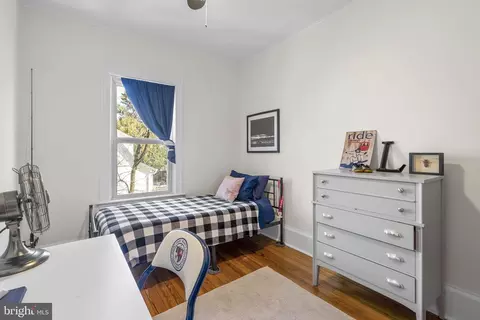 Bedroom - 212 Dearborn Ave, Silver Spring, MD 20901 photo 4 of 6